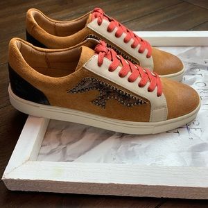 FRYE Ivy Logo Patch Low Sneaker Boho 7.5 NWT NIB